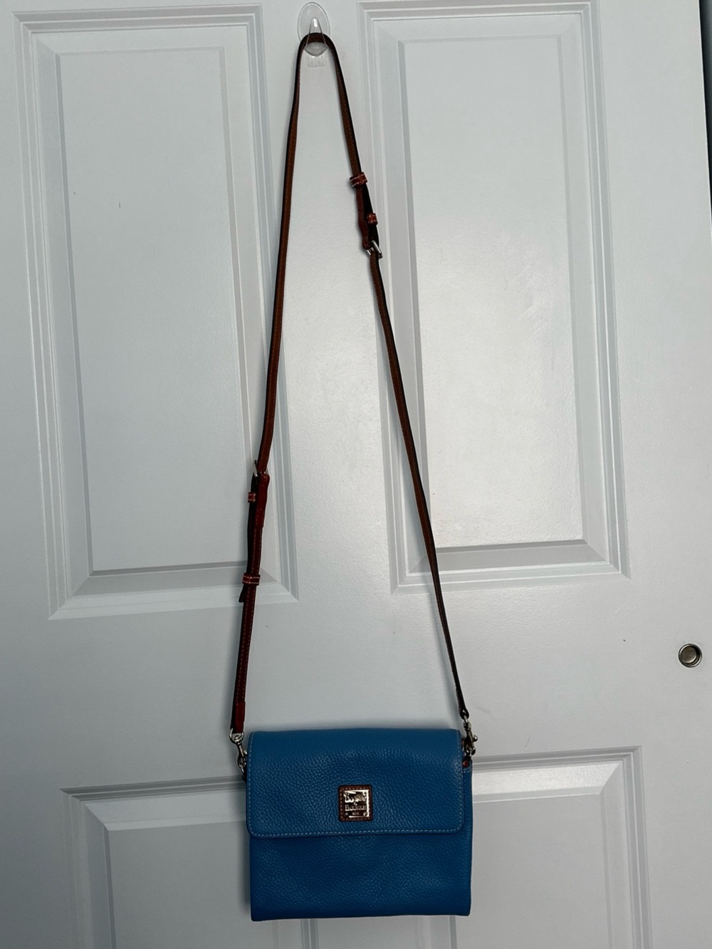 Dooney & Bourke Pebble Grain Hunter Crossbody Shoulder Bag Blue